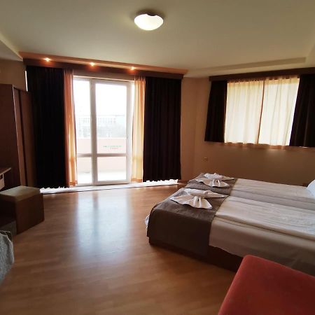 Paris Hotel Balchik Extérieur photo