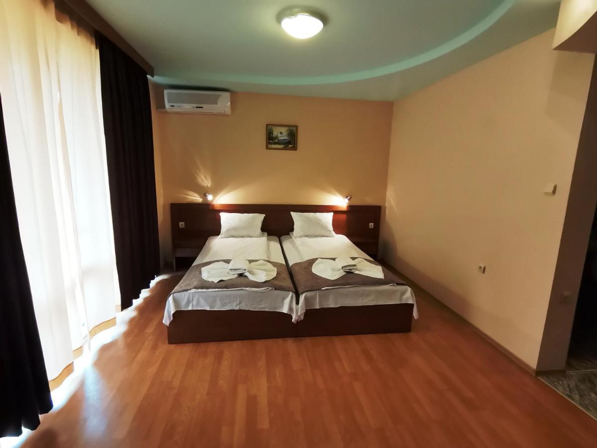 Paris Hotel Balchik Extérieur photo